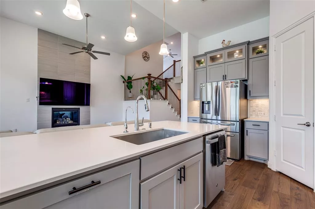 607 Rustic Trail, Argyle, Texas 76226