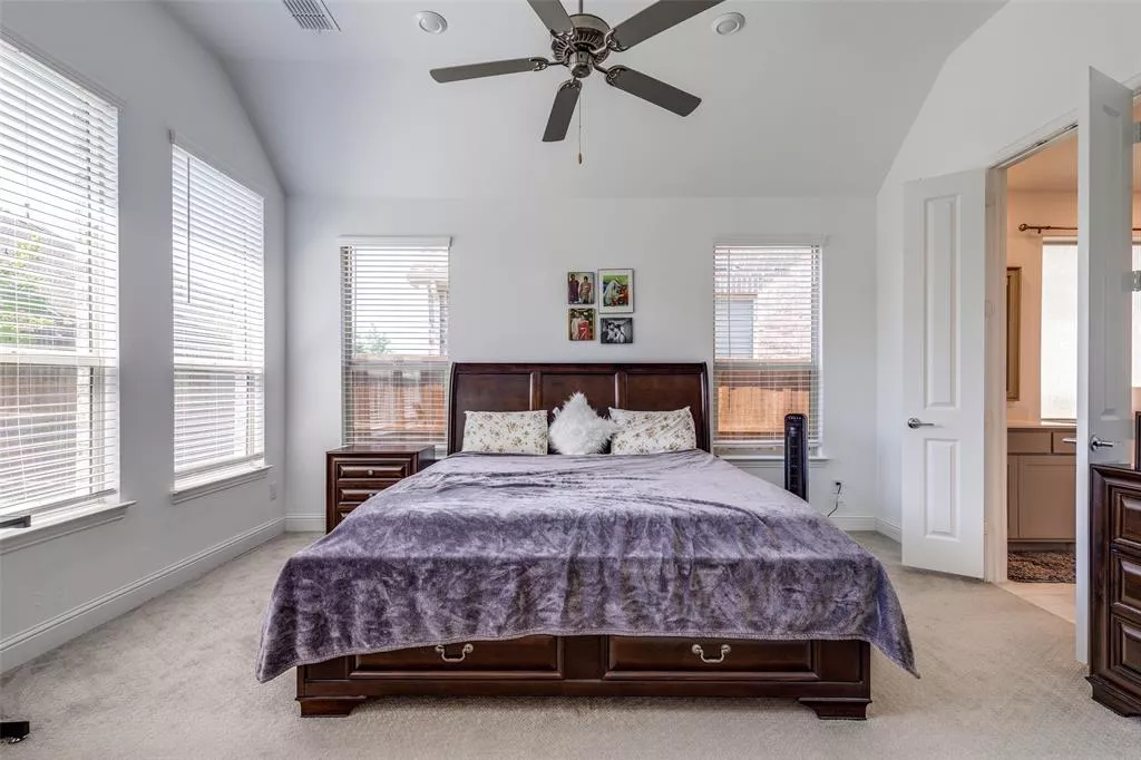 607 Rustic Trail, Argyle, Texas 76226