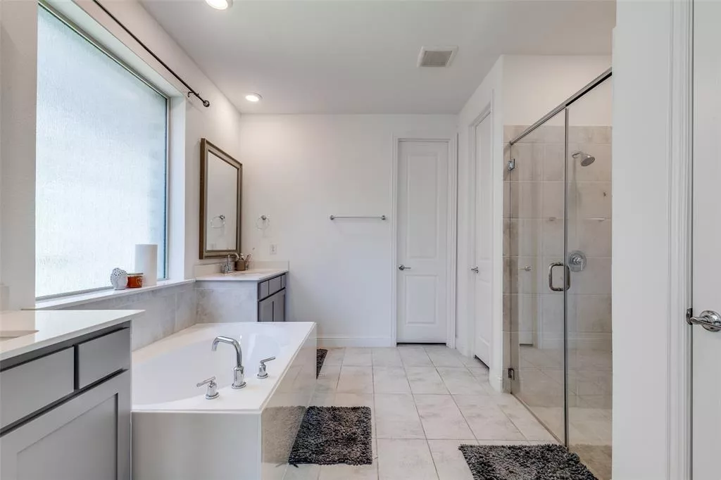 607 Rustic Trail, Argyle, Texas 76226