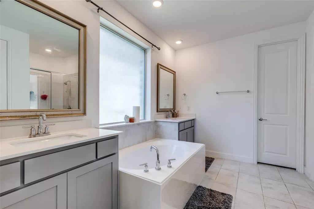 607 Rustic Trail, Argyle, Texas 76226