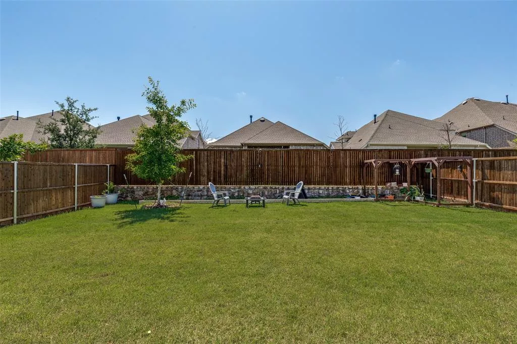 607 Rustic Trail, Argyle, Texas 76226