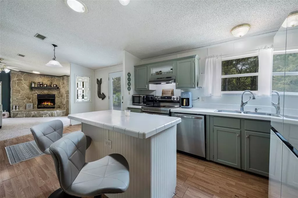 118 Winter Lane, Mabank, Texas 75156