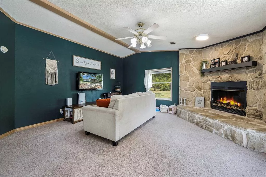 118 Winter Lane, Mabank, Texas 75156