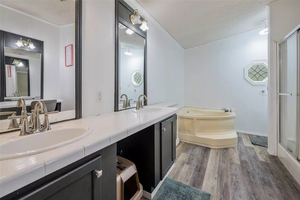 118 Winter Lane, Mabank, Texas 75156