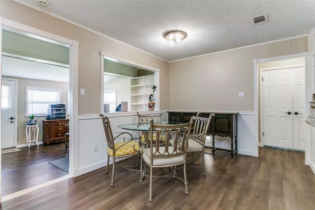 2133 Mountainview Drive, Hurst, Texas 76054