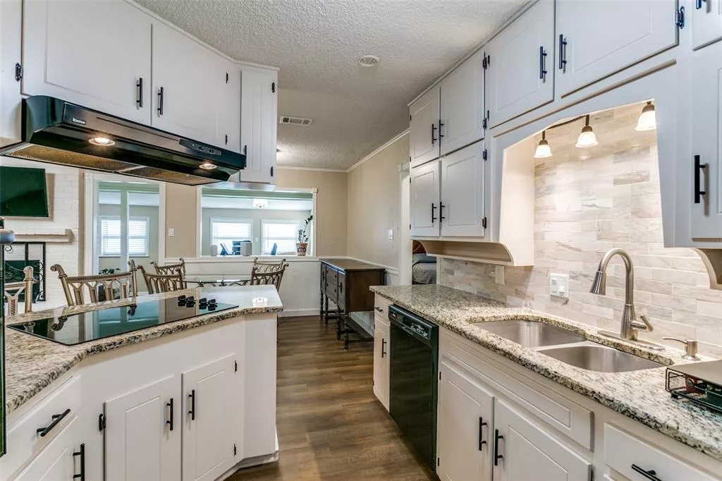 2133 Mountainview Drive, Hurst, Texas 76054