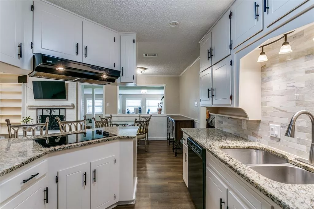 2133 Mountainview Drive, Hurst, Texas 76054