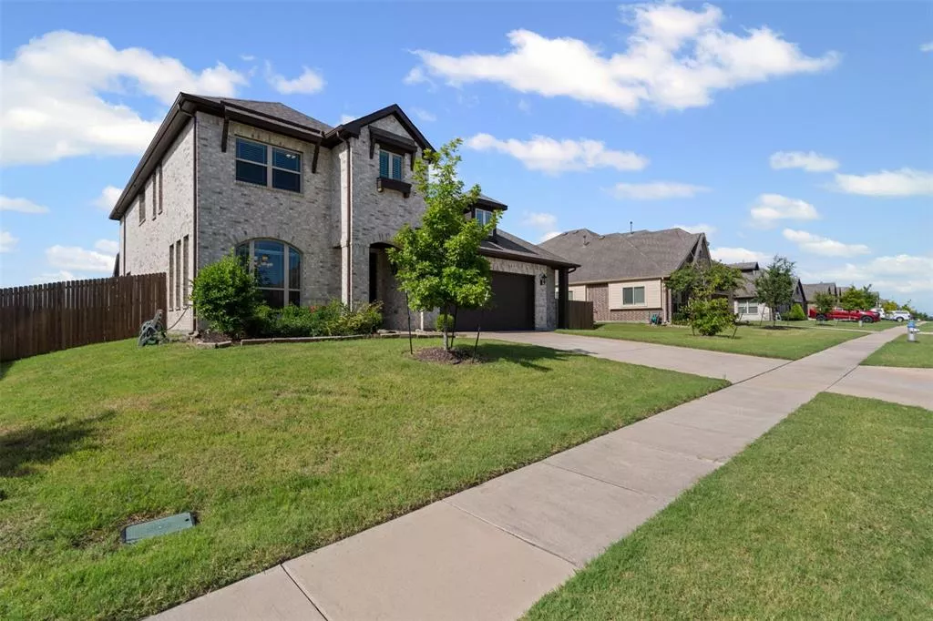 3208 Park Ridge Drive, Mesquite, Texas 75181