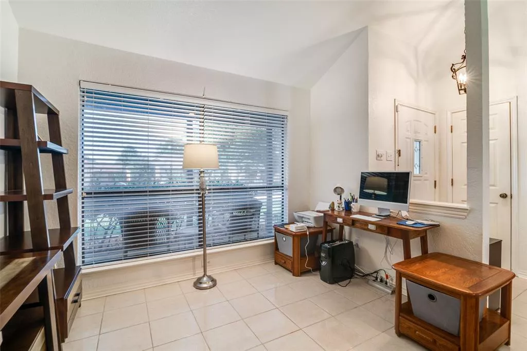 516 Quail Hollow Drive, Mesquite, Texas 75150