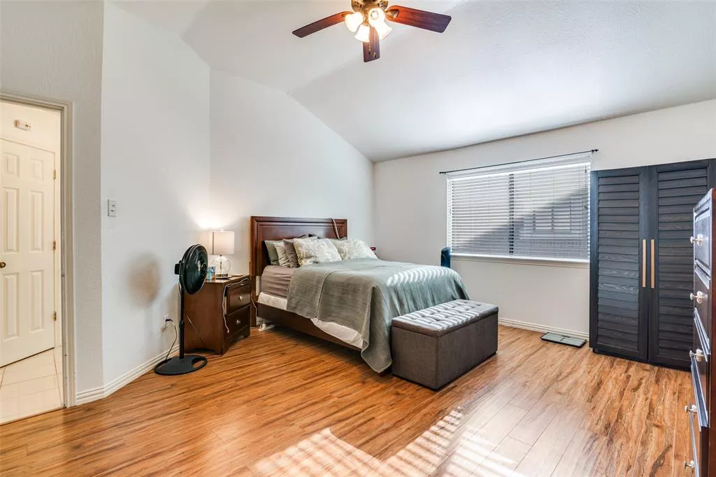 516 Quail Hollow Drive, Mesquite, Texas 75150