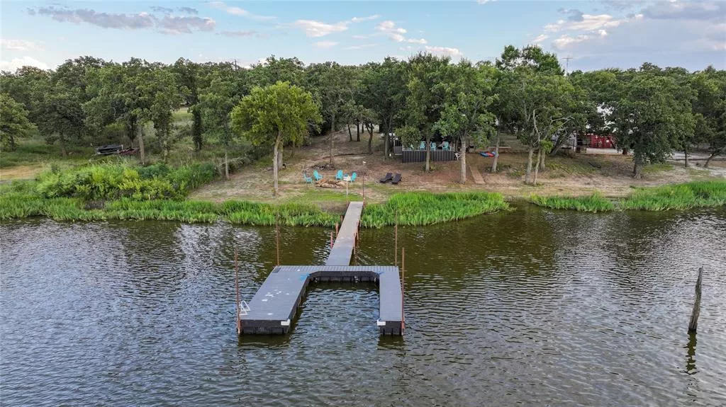 700 Frontier Street, Bowie, Texas 76230