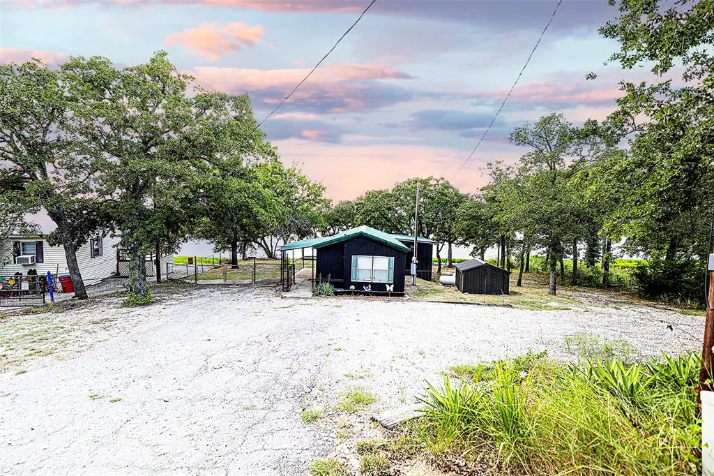 700 Frontier Street, Bowie, Texas 76230