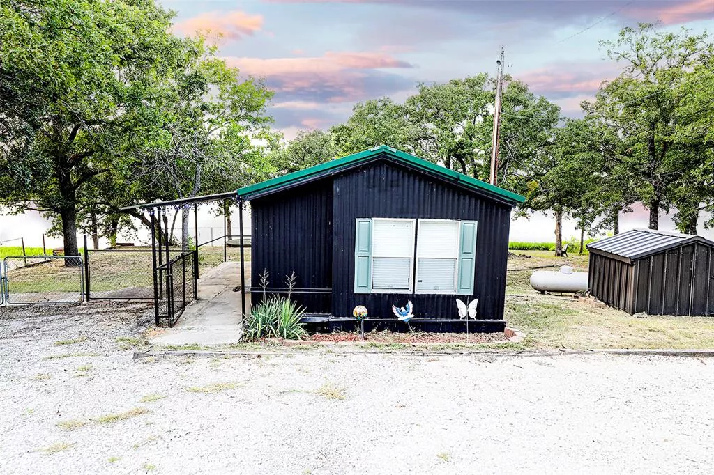 700 Frontier Street, Bowie, Texas 76230