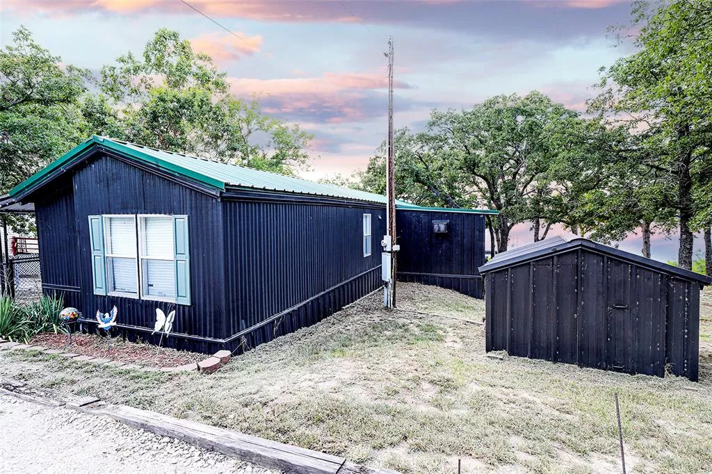 700 Frontier Street, Bowie, Texas 76230