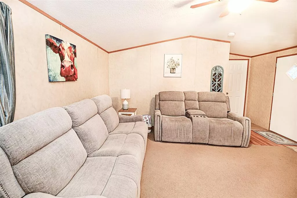 700 Frontier Street, Bowie, Texas 76230