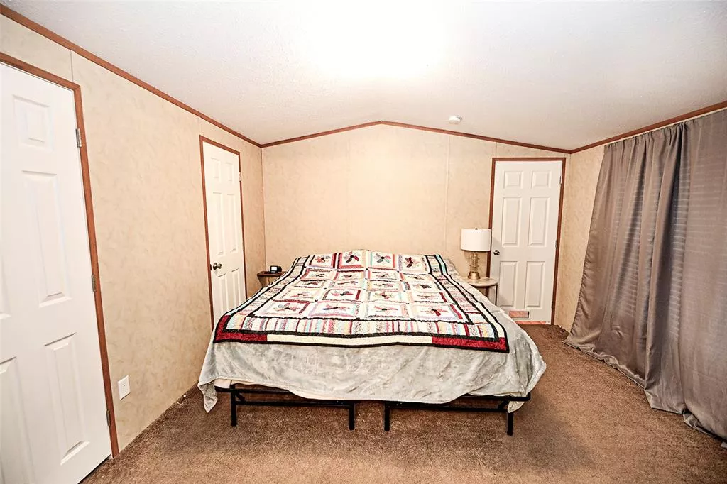 700 Frontier Street, Bowie, Texas 76230