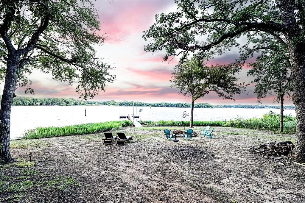 700 Frontier Street, Bowie, Texas 76230