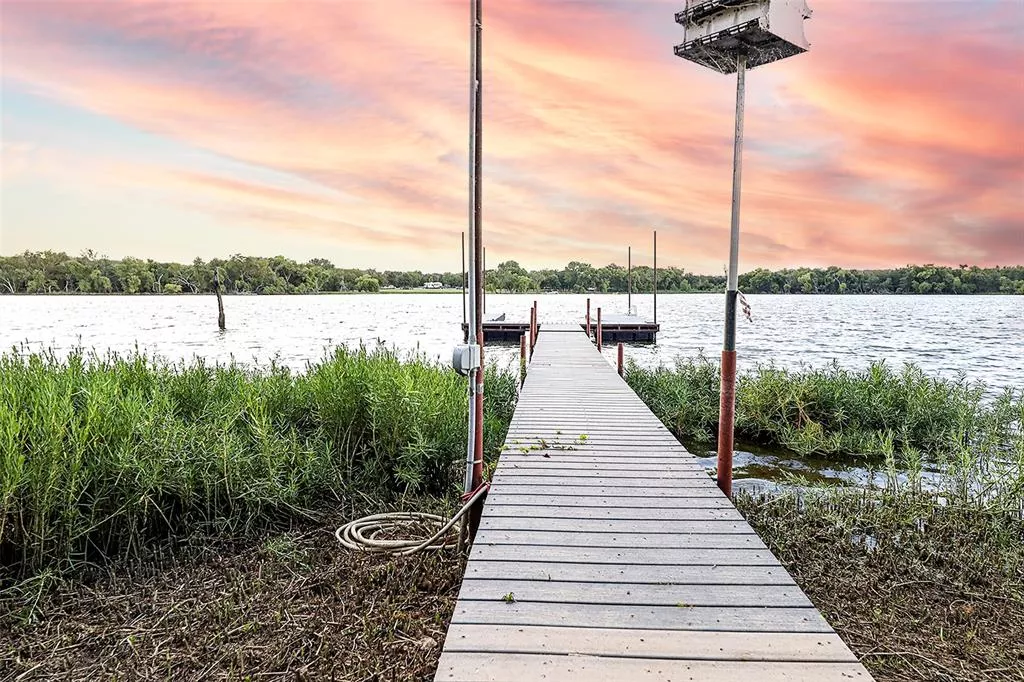 700 Frontier Street, Bowie, Texas 76230