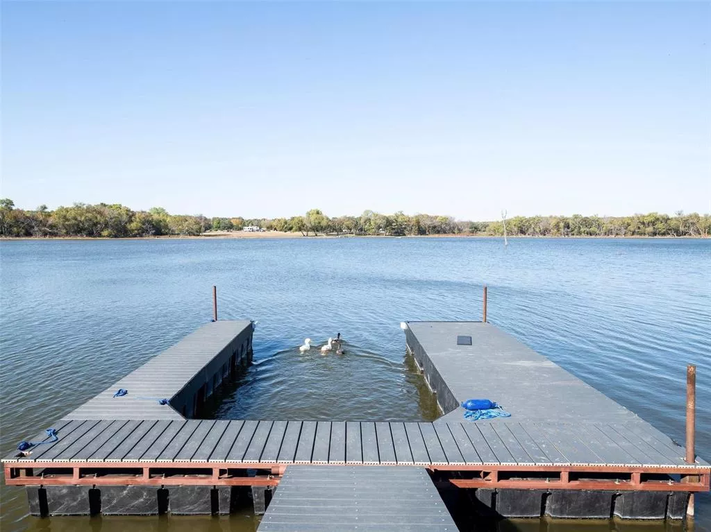 700 Frontier Street, Bowie, Texas 76230