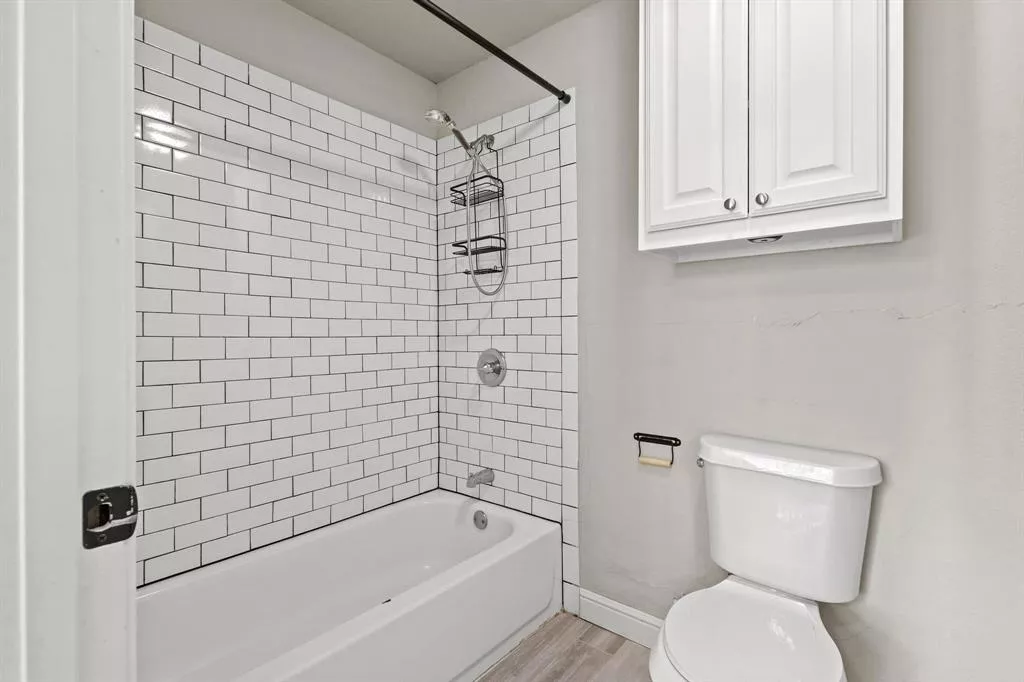 878 N Main Drive, Van Alstyne, Texas 75495