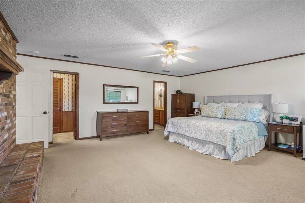 893 Vz County Road 4203 Canton, Texas 75103