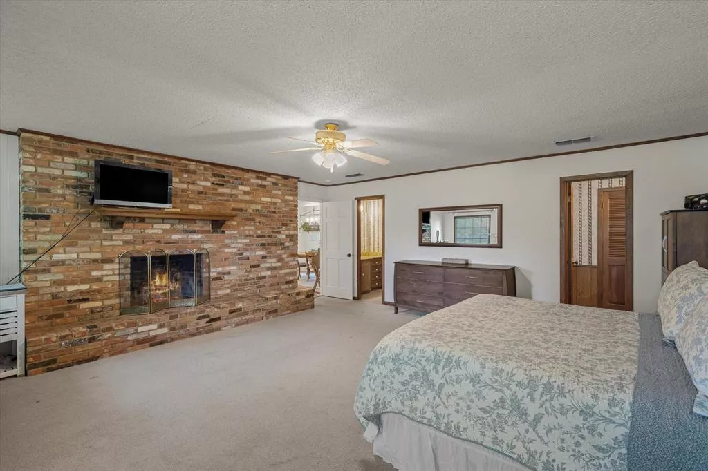 893 Vz County Road 4203 Canton, Texas 75103