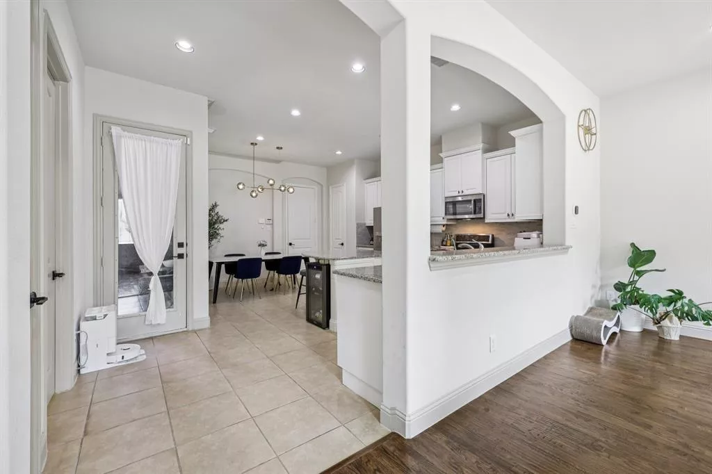 918 Dartford Drive, Richardson, Texas 75081