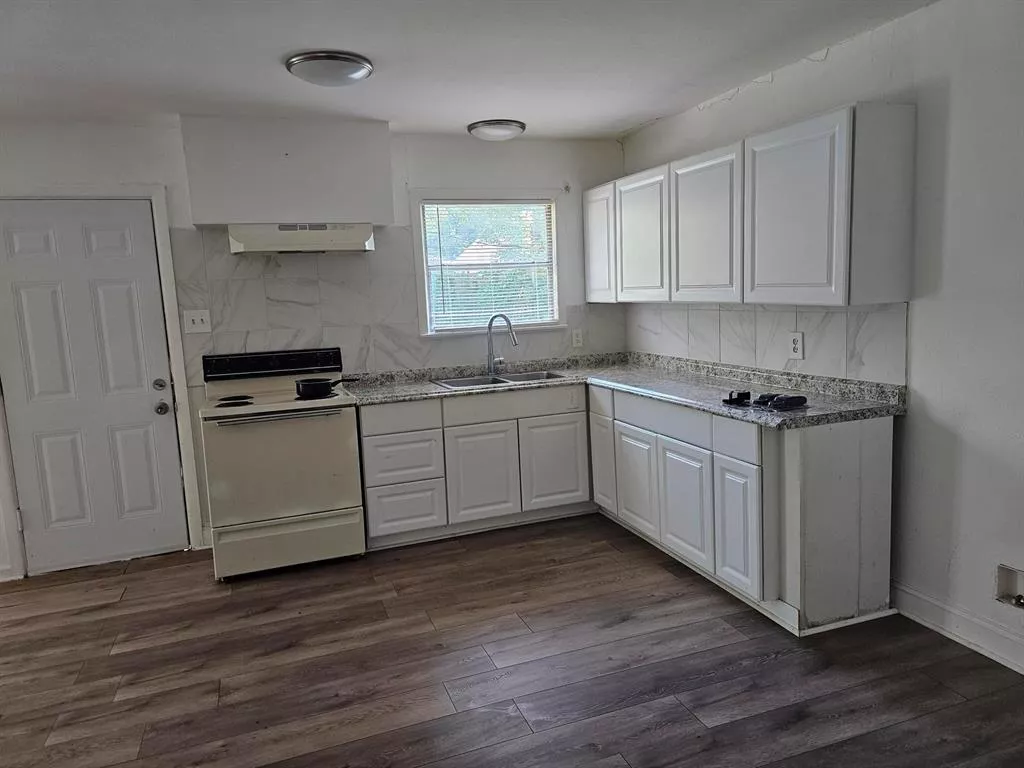 10518 Andover Drive, Dallas, Texas 75228