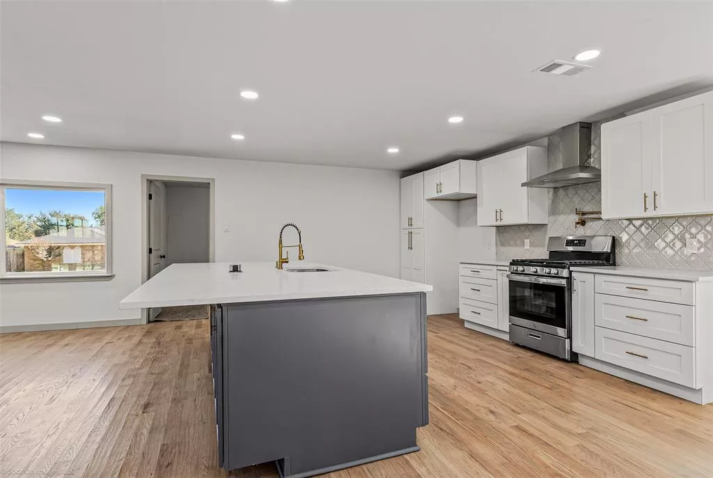 1301 Pecan Valley Drive, Garland, Texas 75043