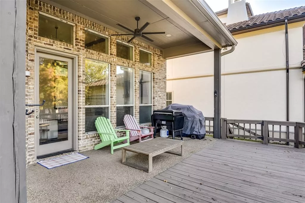 216 Hide A Way Drive, Mabank, Texas 75156