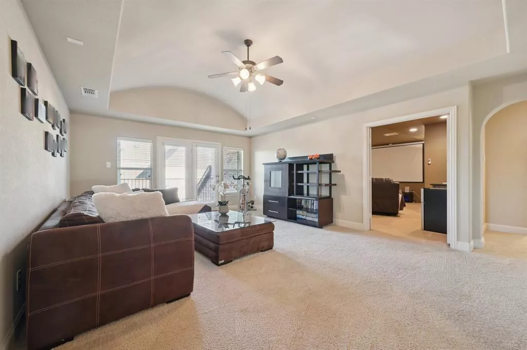 2325 Shoreham Circle, Lewisville, Texas 75056