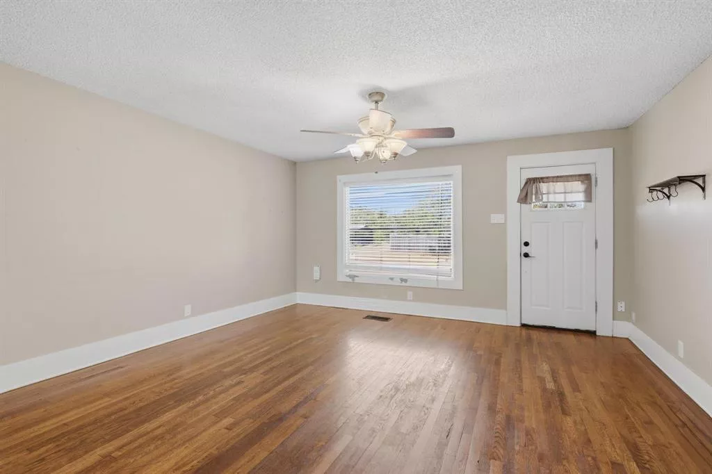 3049 S 19th Street, Abilene, Texas 79605