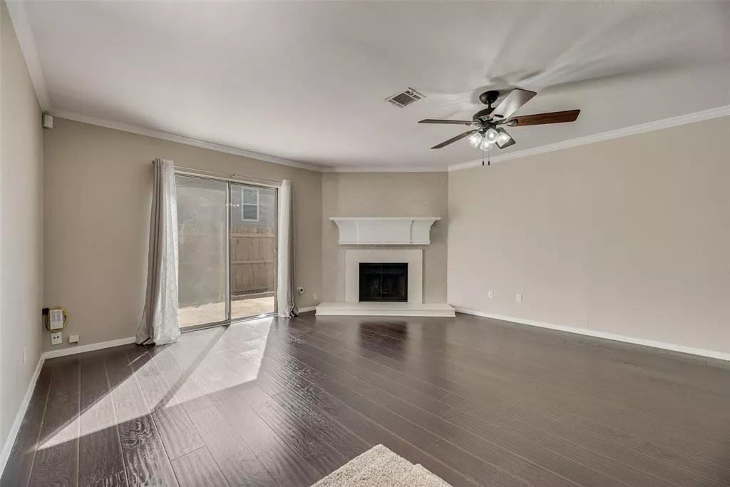 43 Abbey Road, Euless, Texas 76039