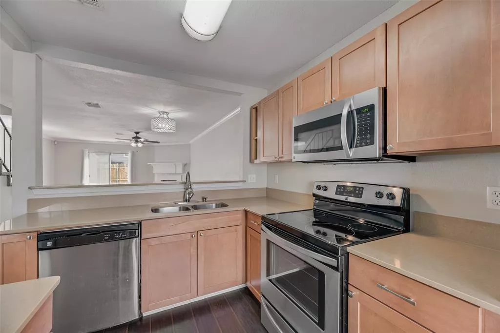 43 Abbey Road, Euless, Texas 76039