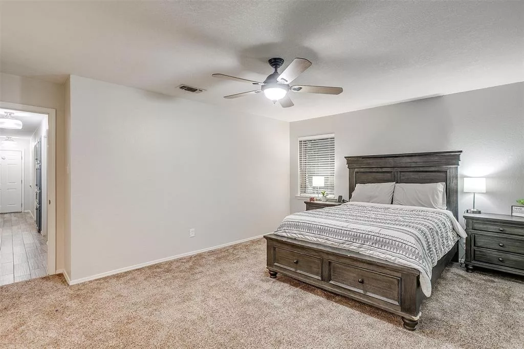 5306 Oak Brook Road, Arlington, Texas 76016