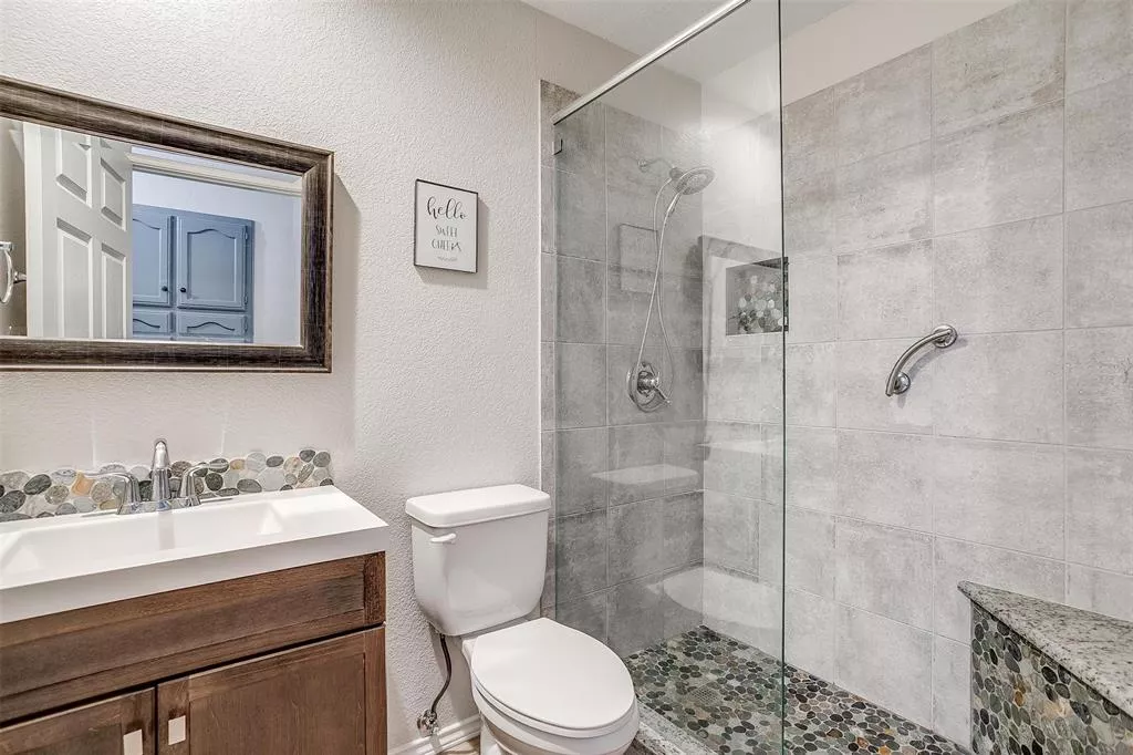 5306 Oak Brook Road, Arlington, Texas 76016