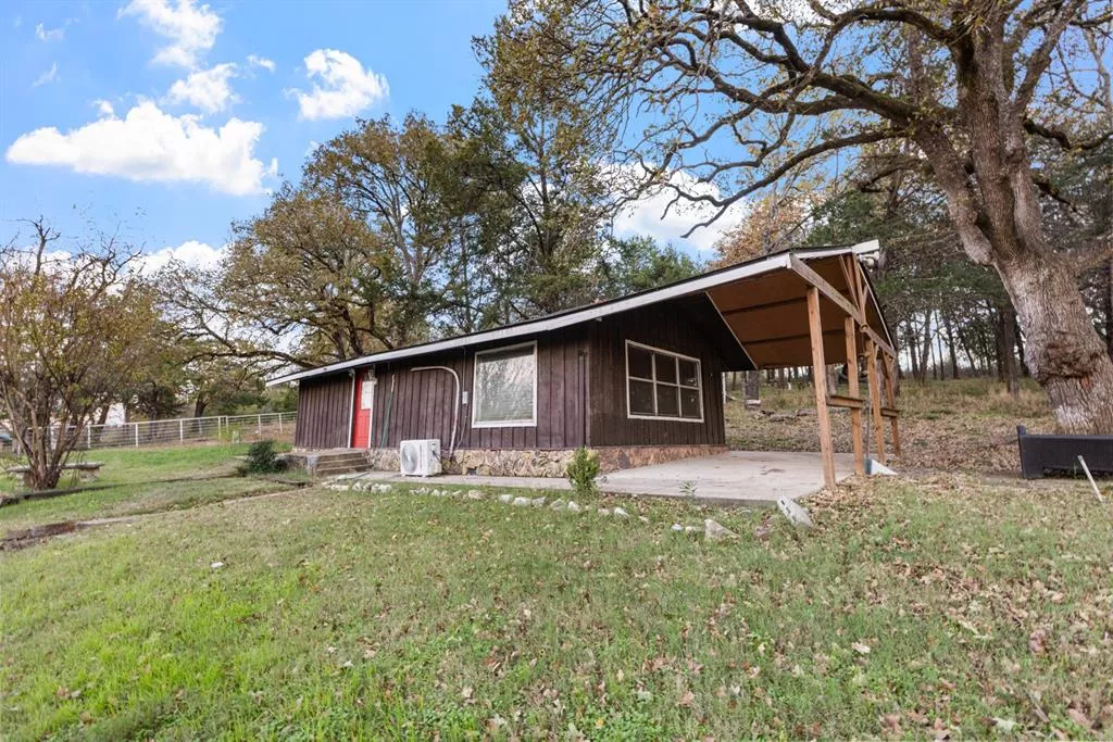 10431 Lakeview Trail, Quinlan, Texas 75474