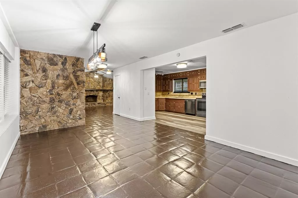 10431 Lakeview Trail, Quinlan, Texas 75474