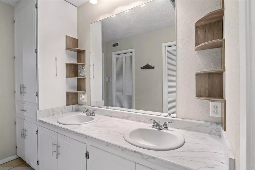 195 County Road 4164 Pittsburg, Texas 75686