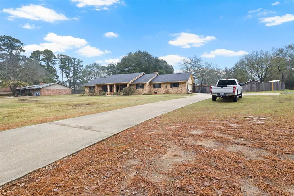 195 County Road 4164 Pittsburg, Texas 75686