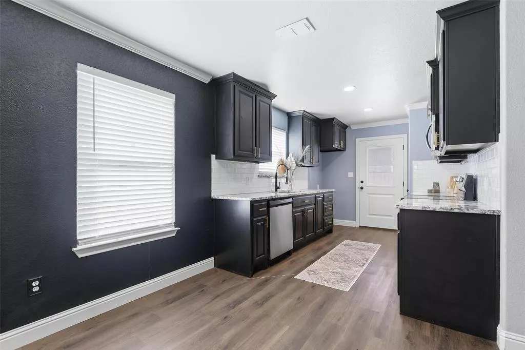 2710 San Gabriel Drive, Granbury, Texas 76048