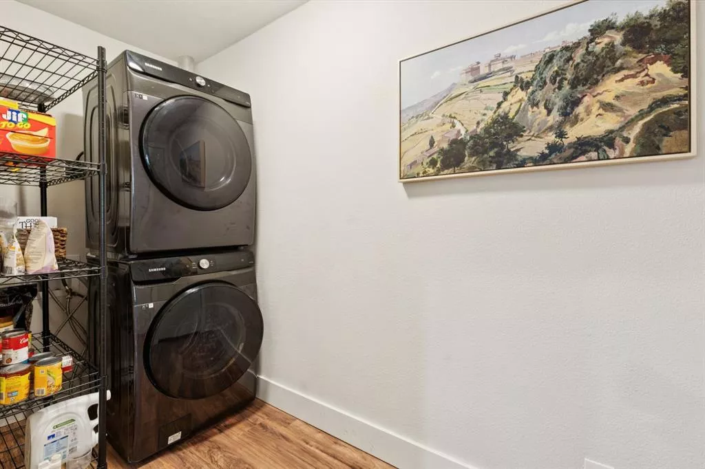 1237 Fuller Drive, Dallas, Texas 75218