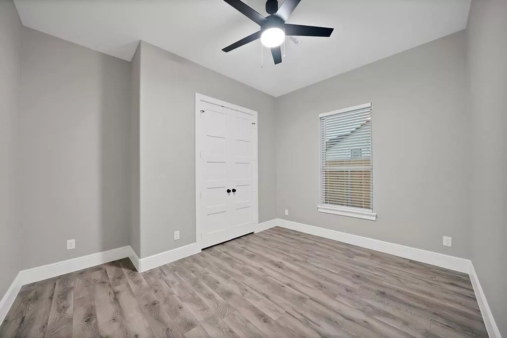 2922 Pearl Avenue, Fort Worth, Texas 76106