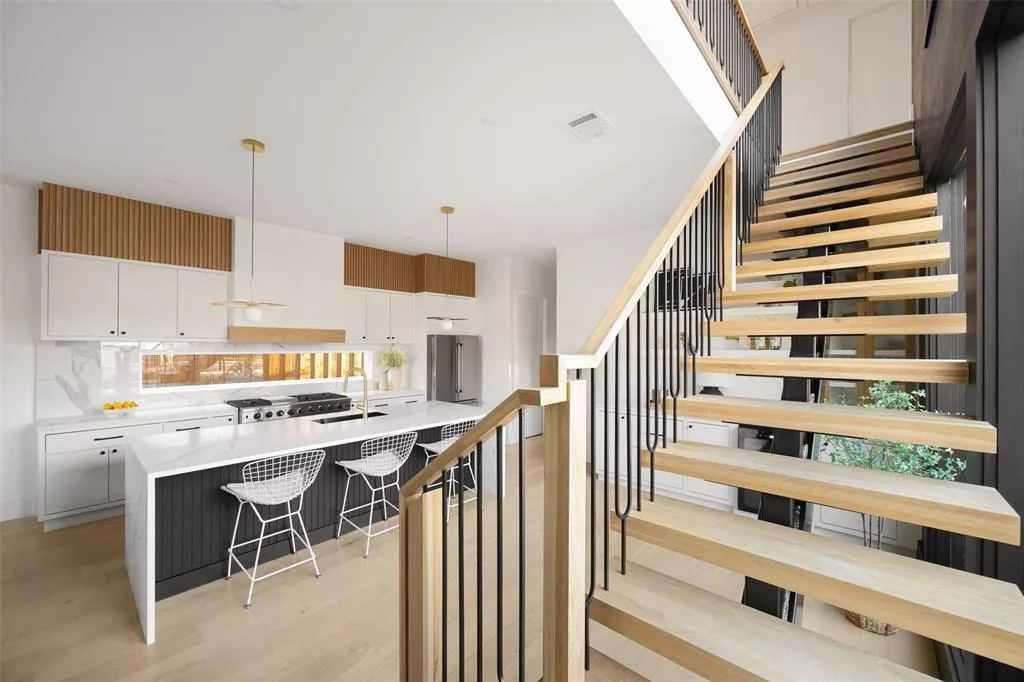 10316 Bel Aire Drive, Dallas, Texas 75218