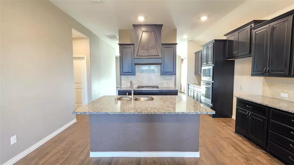 1043 Sublime Drive, Heath, Texas 75126