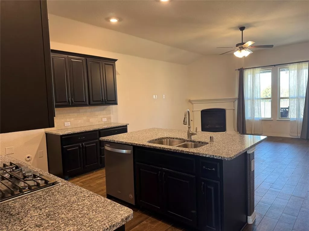 1043 Sublime Drive, Heath, Texas 75126