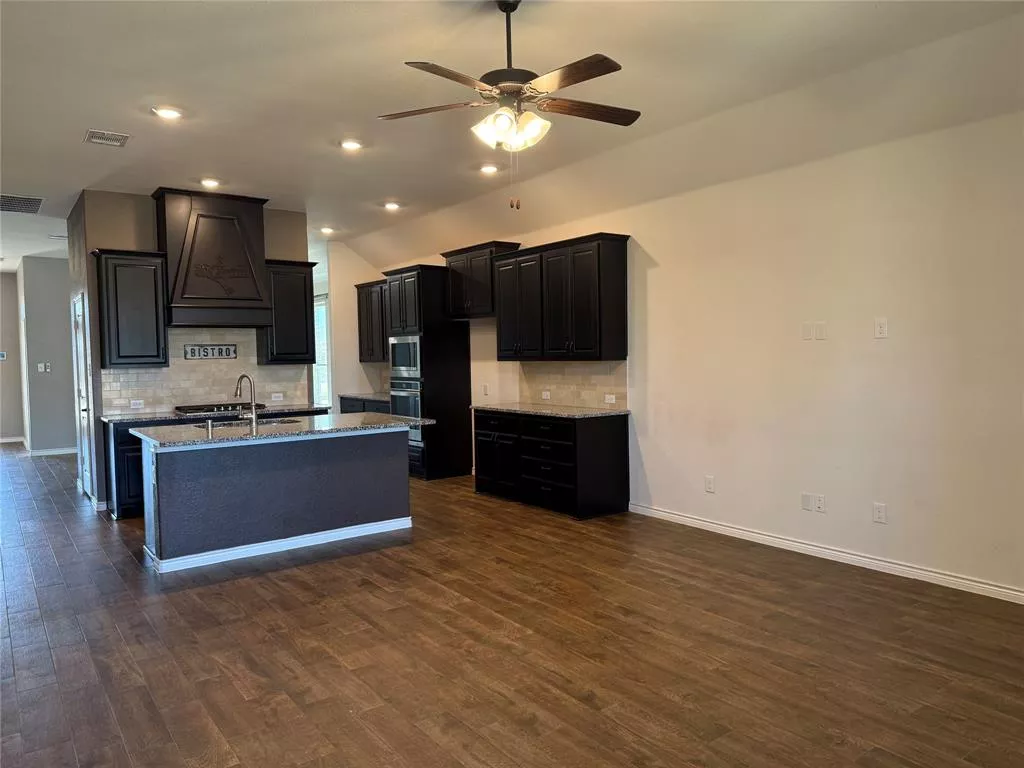 1043 Sublime Drive, Heath, Texas 75126