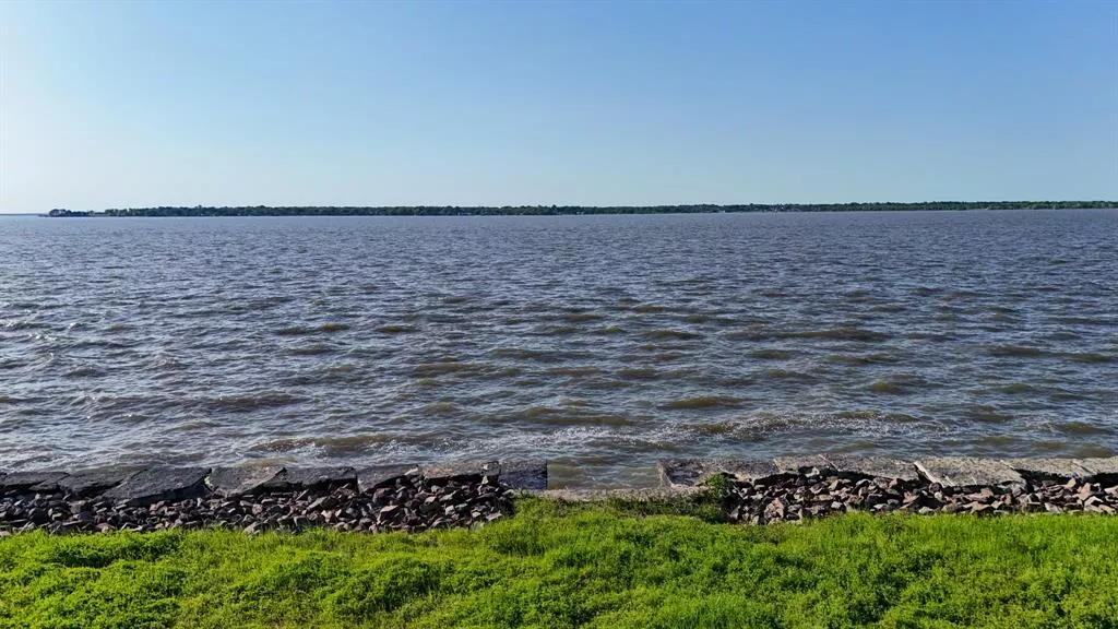 307 Sun Valley, Mabank, Texas 75147