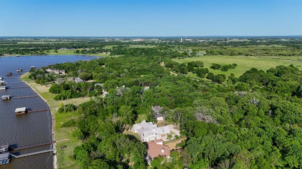307 Sun Valley, Mabank, Texas 75147