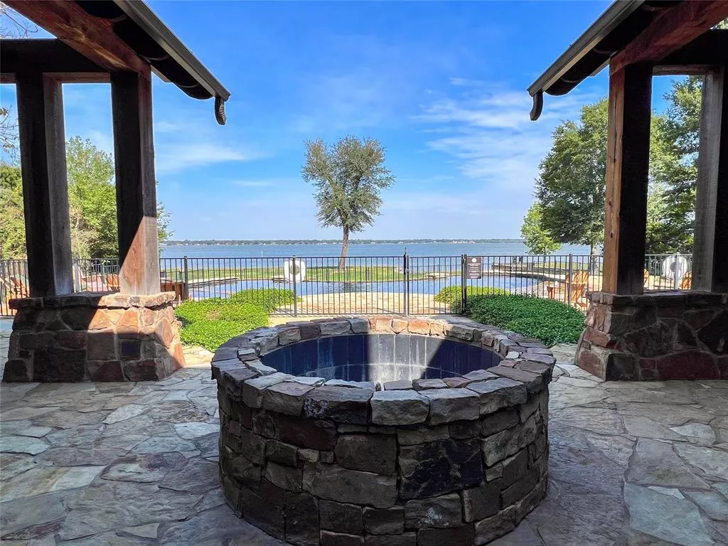 307 Sun Valley, Mabank, Texas 75147